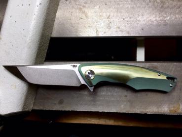 Bestech Knives Titan Dolphin green and gold