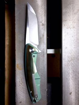 Bestech Knives Titan Dolphin green and gold